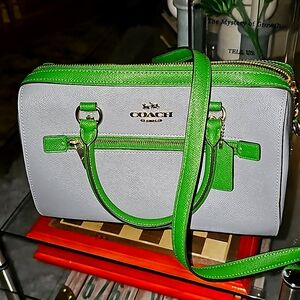 Coach handbag. From smoke free home, great condition! Gen cross grain leather!